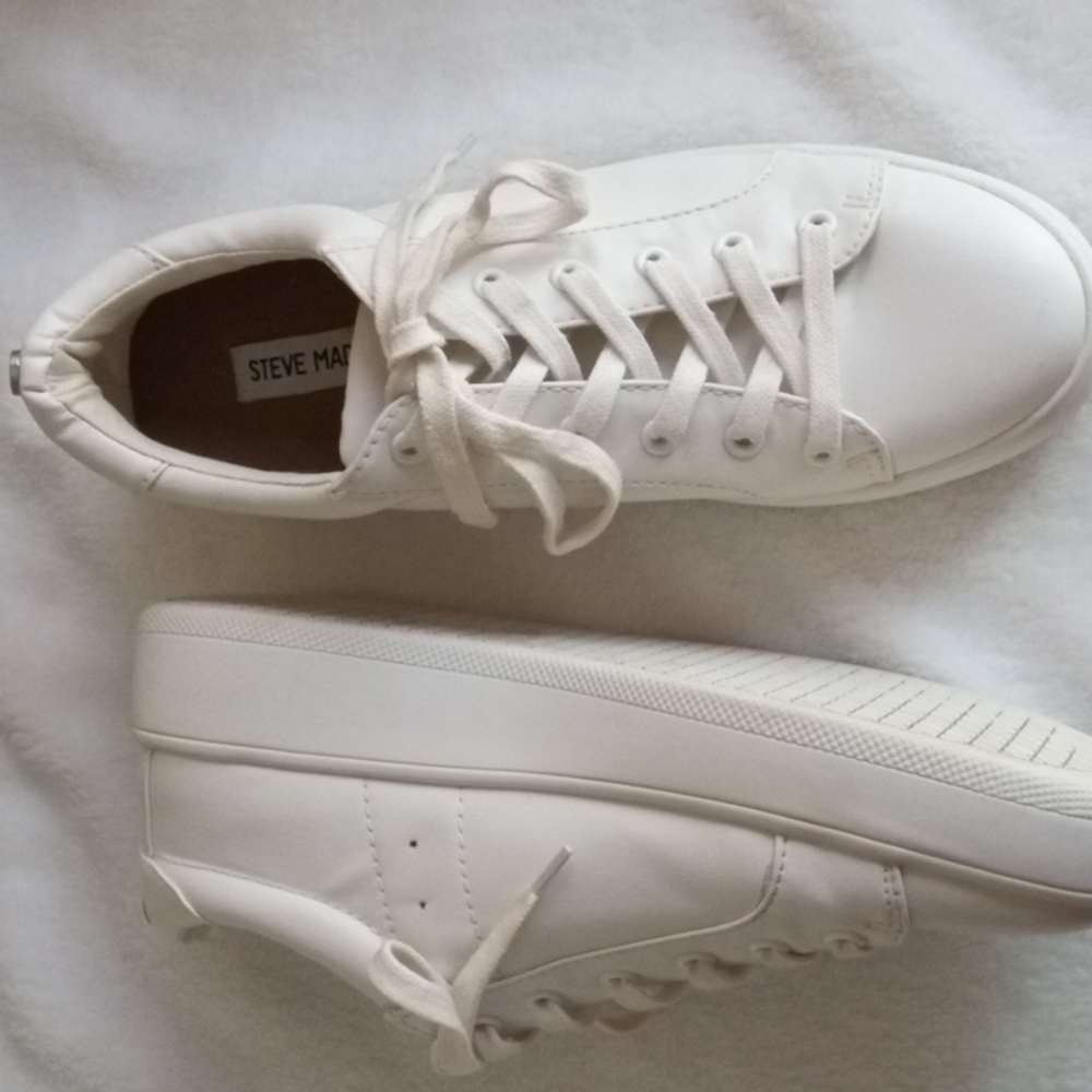 Steve Madden Gym Shoes